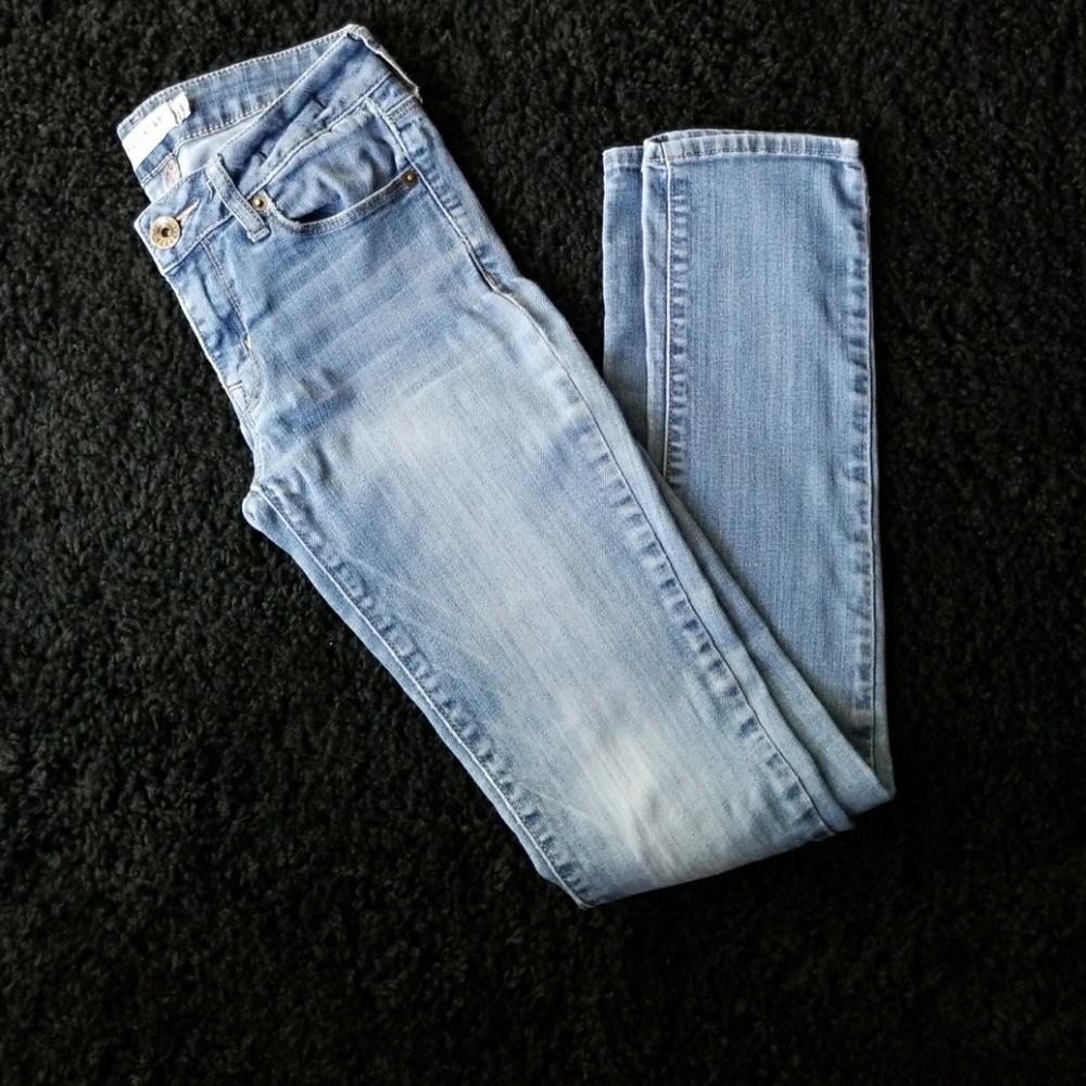 Bullhead Black Size 3 Light Washed Skinny Jeans